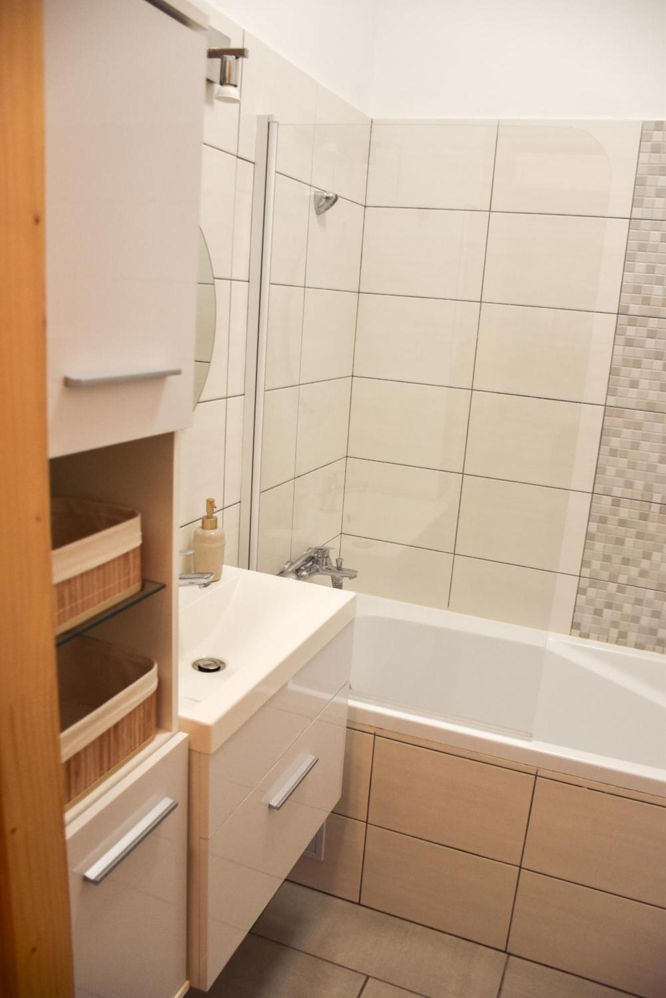 Foter Apartman Kiskunhalas Extérieur photo